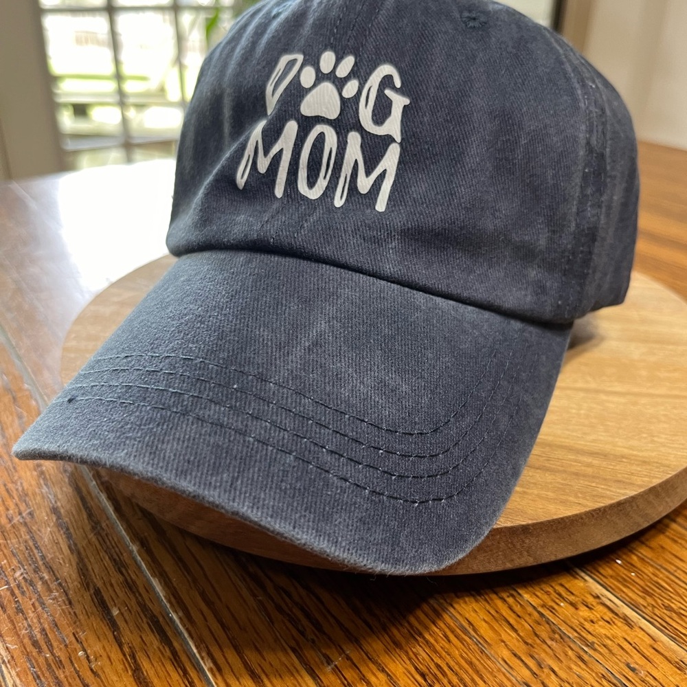 Dog Mom Baseball Hat Brand New 🐾